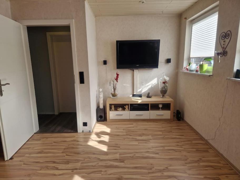 Gemuetliche 3-Zimmer-Wohnung, Zentral Gelegen Apensen Exteriör bild